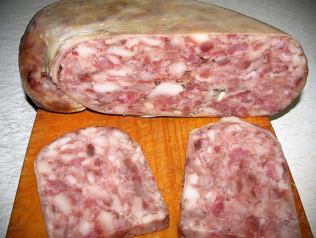 So, it is difficult to clean the pork stomach, but it is possible to make a tasty homemade dish, healthy, without artificial additives, which are now stuffed with factory meat products